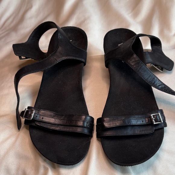 Vionic Shoes - Vionic Black Leather Women's Sandals